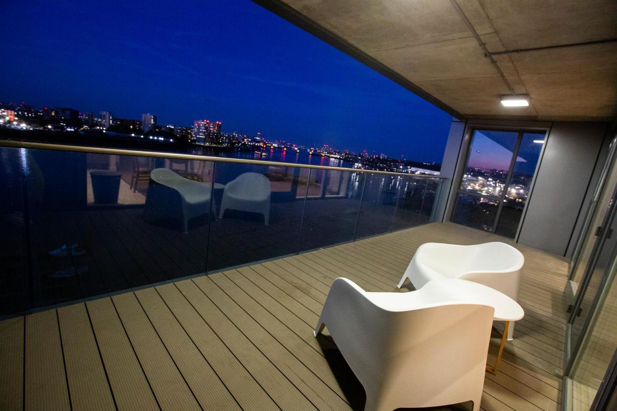 Waterfront- London Greenwich O2 Arena 2 Bed Flat Exterior photo